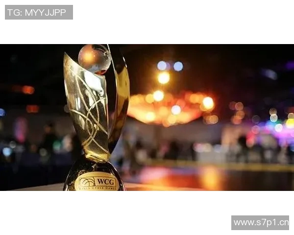 以奖杯为象征的荣耀与奋斗历程：探索体育竞技背后的意义与价值